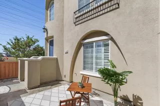 Photo #3: 226077169 Listing