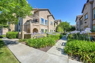 Photo #2: 226077274 Listing 