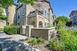 Photo #4: 226077274 Listing 