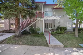 Photo #2: 226077666 Listing