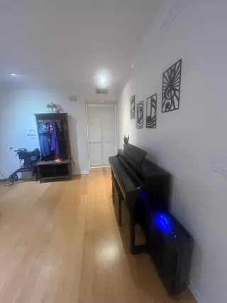 Photo #4: 226077666 Listing