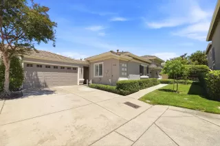 Photo #1: 226078614 Listing
