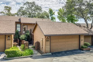 Photo #1: 226078867 Listing
