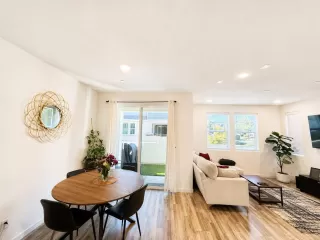 Photo #6: 226079218 Listing