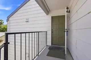 Photo #4: 226079352 Listing 