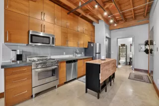 Photo #1: 226079859 Listing 