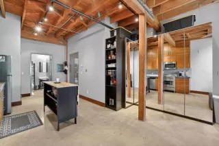 Photo #3: 226079859 Listing 