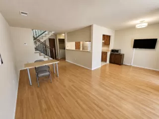 Photo #3: 226080037 Listing 