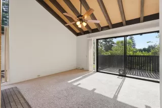 Photo #2: 226080114 Listing