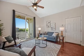 Photo #2: 226080637 Listing 
