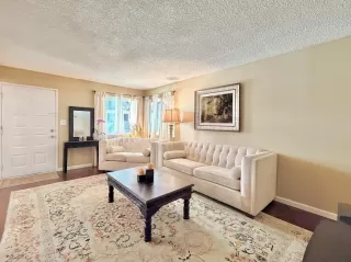 Photo #5: 226080803 Listing 