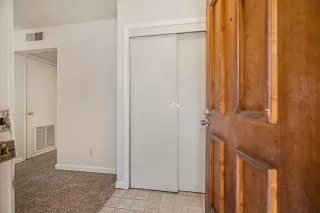 Photo #2: 226081028 Listing 
