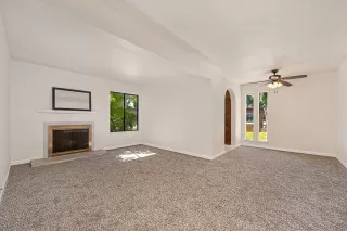 Photo #4: 226081028 Listing 