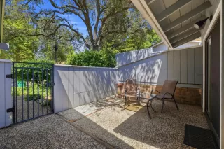 Photo #2: 226081069 Listing 