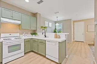Photo #3: 226081274 Listing