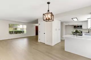 Photo #6: 226081504 Listing 