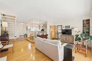 Photo #1: 226081557 Listing 