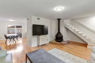 Photo #5: 226082427 Listing 