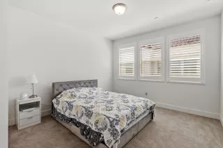 Photo #4: 226082476 Listing