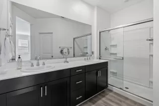 Photo #5: 226082476 Listing