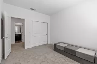 Photo #6: 226082476 Listing