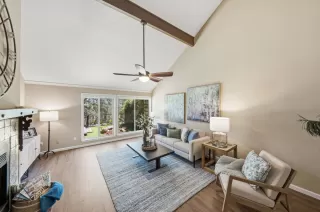 Photo #3: 226082685 Listing