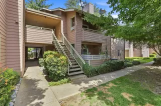 Photo #1: 226082949 Listing