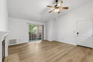 Photo #4: 226082949 Listing