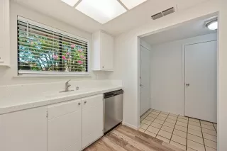 Photo #3: 226083042 Listing 