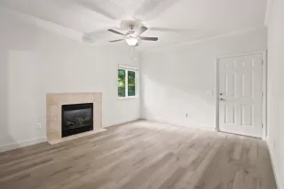 Photo #4: 226083100 Listing