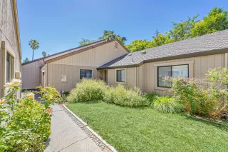 Photo #2: 226083102 Listing