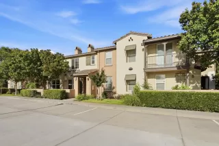 Photo #5: 226083174 Listing