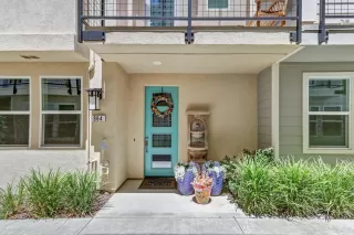 Photo #2: 226083296 Listing