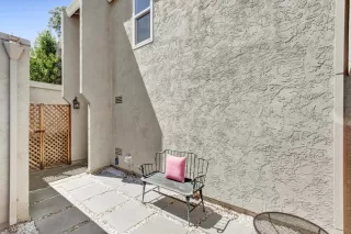 Photo #4: 226083680 Listing