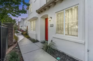 Photo #2: 226083838 Listing 