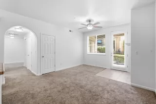 Photo #4: 226084122 Listing