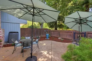 Photo #4: 226084171 Listing
