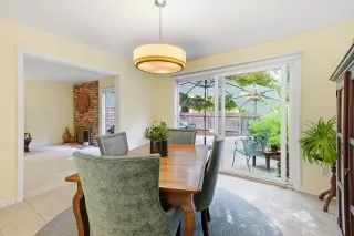 Photo #5: 226084171 Listing