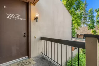 Photo #4: 226084204 Listing