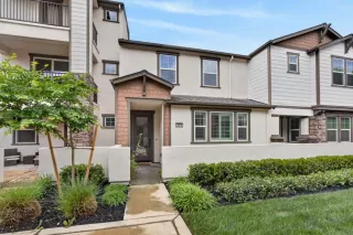 Photo #2: 226084385 Listing