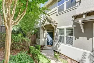 Photo #1: 226084748 Listing