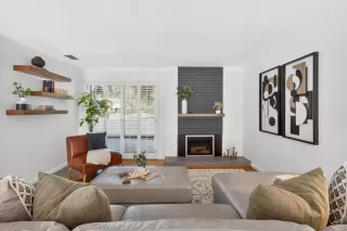 Photo #4: 226085654 Listing