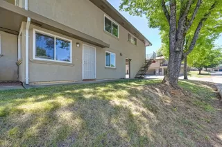 Photo #3: 226085669 Listing