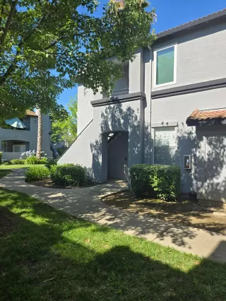 Photo #5: 226085711 Listing