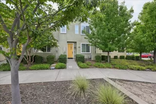 Photo #4: 226085896 Listing