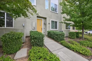 Photo #5: 226085896 Listing