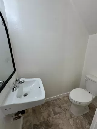Photo #5: 226086368 Listing