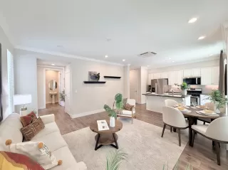 Photo #6: 226086458 Listing