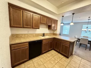 Photo #3: 226086558 Listing