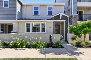 Photo #4: 226086650 Listing